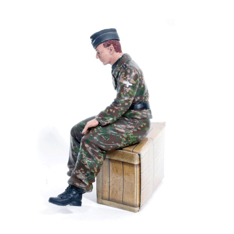 1/16 Figure Driver Sitting