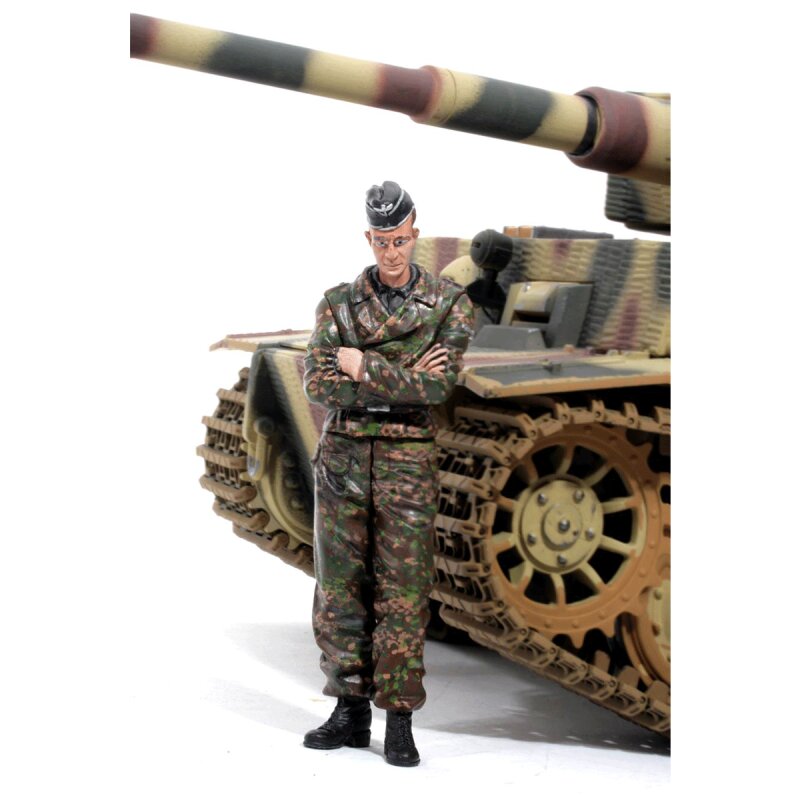 1/16 Figure Shooter Standing