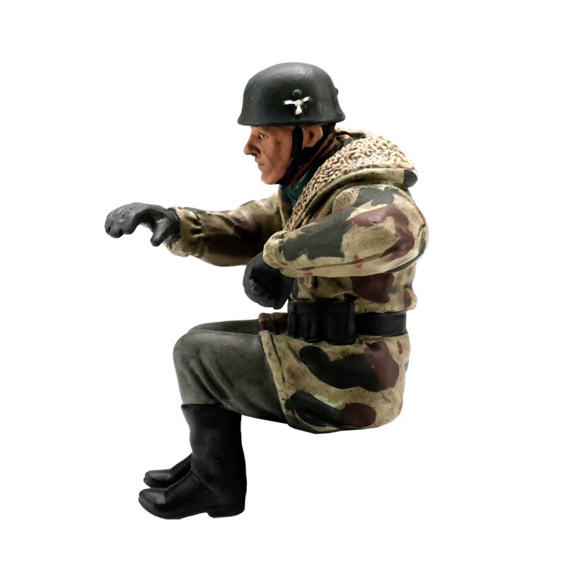 1/16 Figure Schwimmwagen Driver Paratrooper Winter