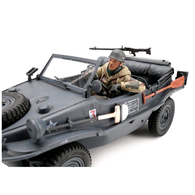 1/16 Figure Schwimmwagen Driver Paratrooper Winter