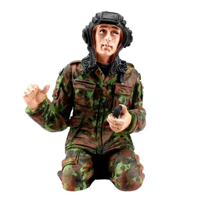 1/16 Half Figure Gunner T-90