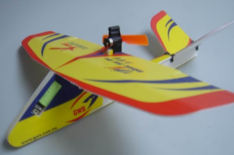 Mikro-fly - fedt saml selv fjernstyret fly - Baby Gull