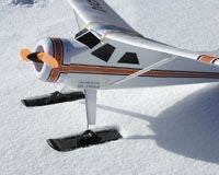 Du-Bro 830 - Park flyers snow ski`s