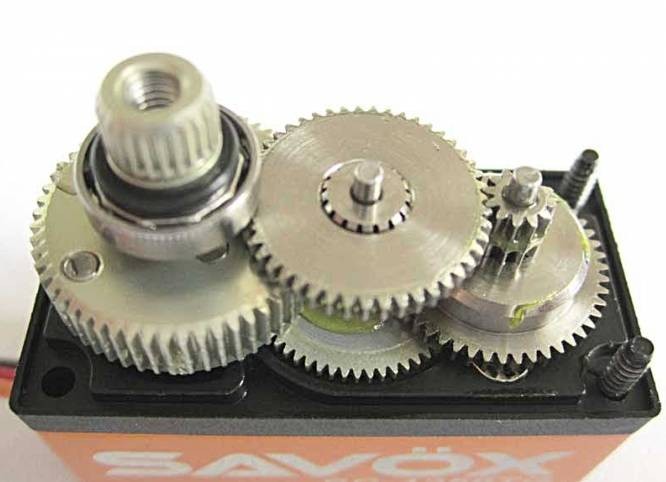 Savöx SC-1256TG - 20kg kraftig servo