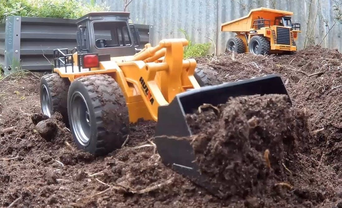 HUINA 1520 1:18 2.4G 6CH RC Simulation Alloy Truck Construction Toy - MULTI