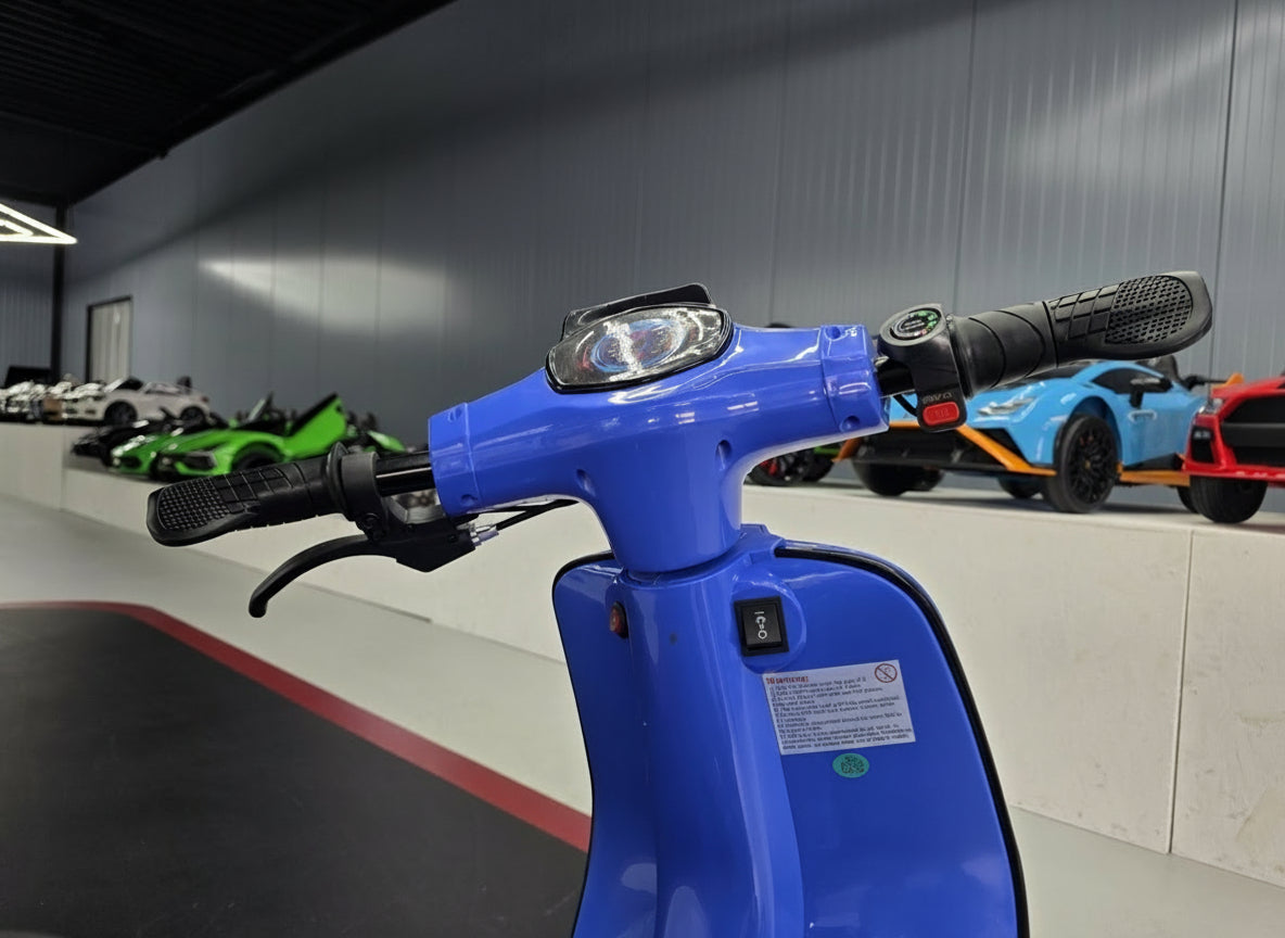 Blue electric children's scooter 24V