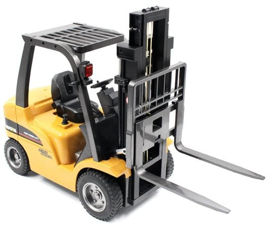 Stor fjernstyret gaffeltruck - mange funktioner