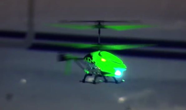 Selvlysende fjernstyret helikopter - Klar Til Brug (RTF)