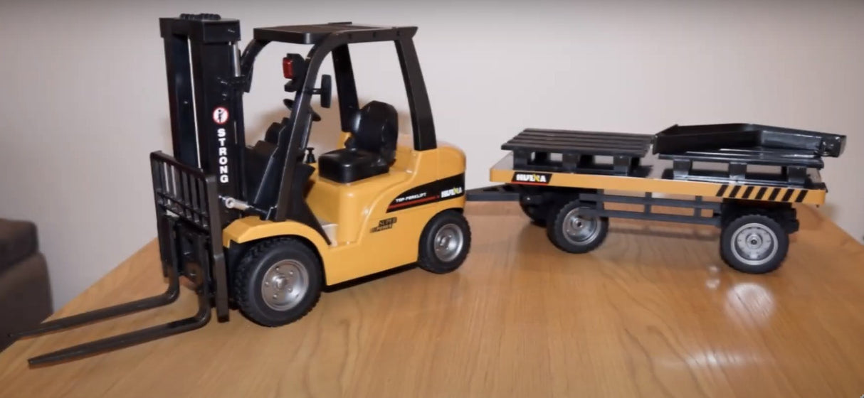 Stor fjernstyret gaffeltruck - mange funktioner