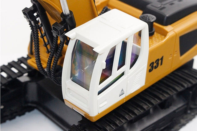 Fjernstyret gravemaskine med autograv - fuld styrbar!