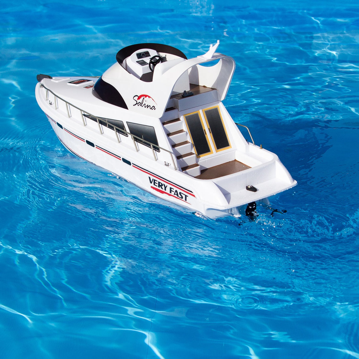 Salina Yacht - stor lækker fjernstyret båd med høj hastighed
