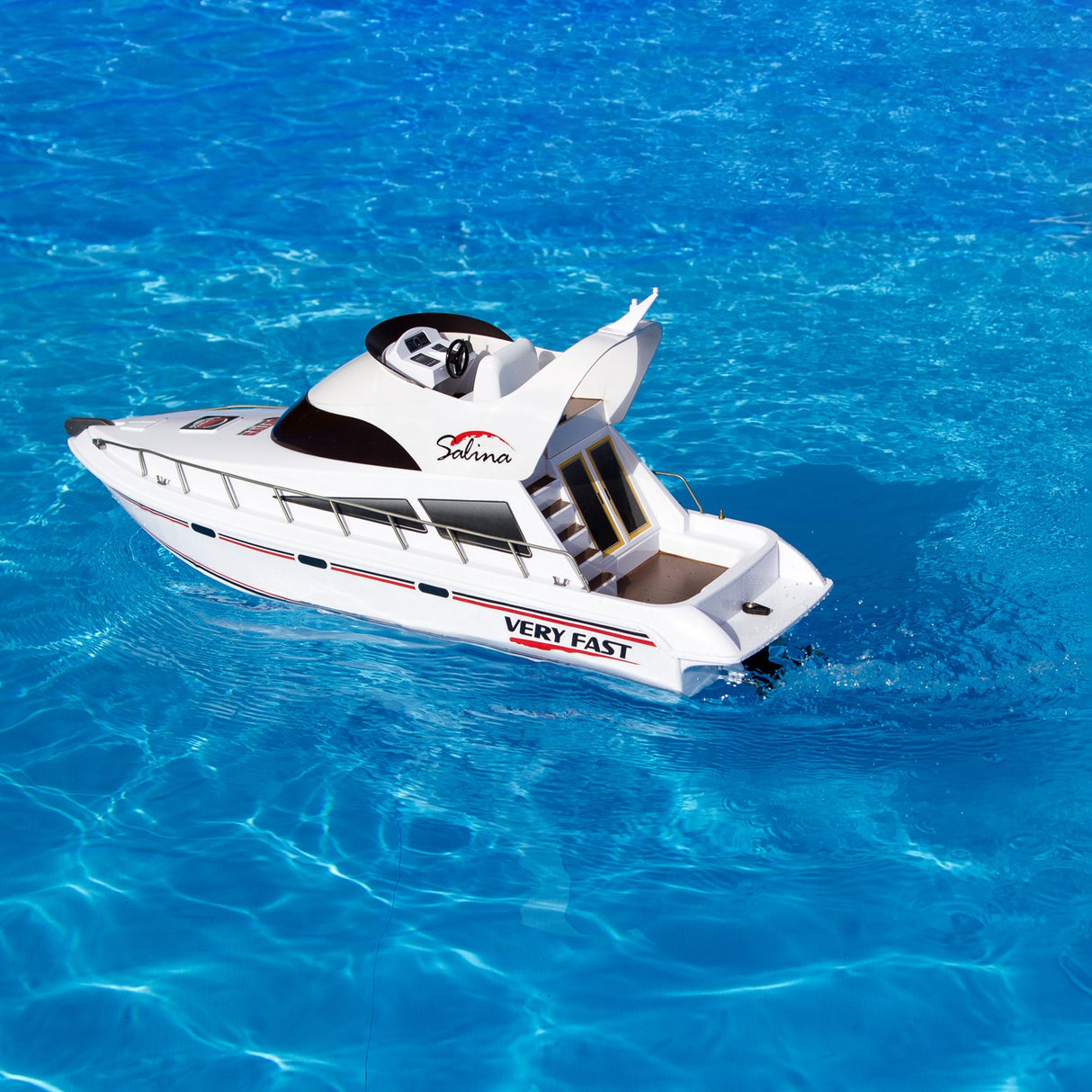 Salina Yacht - stor lækker fjernstyret båd med høj hastighed