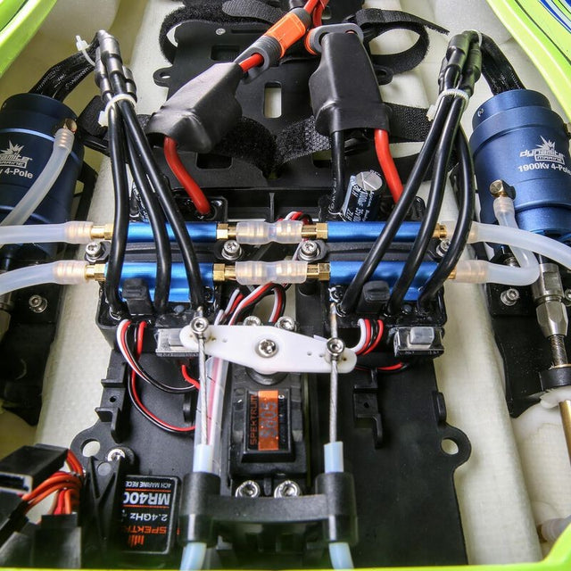 Miss GEICO Zelos 36 Twin Brushless Catamaran