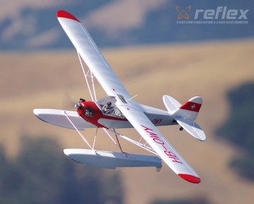 J3 Cub V4 1400mm med Floats Reflex V2-Gyro PNP