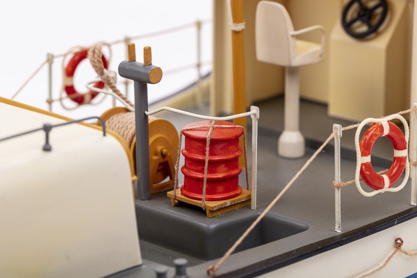1:40 U.S. Coast Guards -Plastic hull-Photo manual