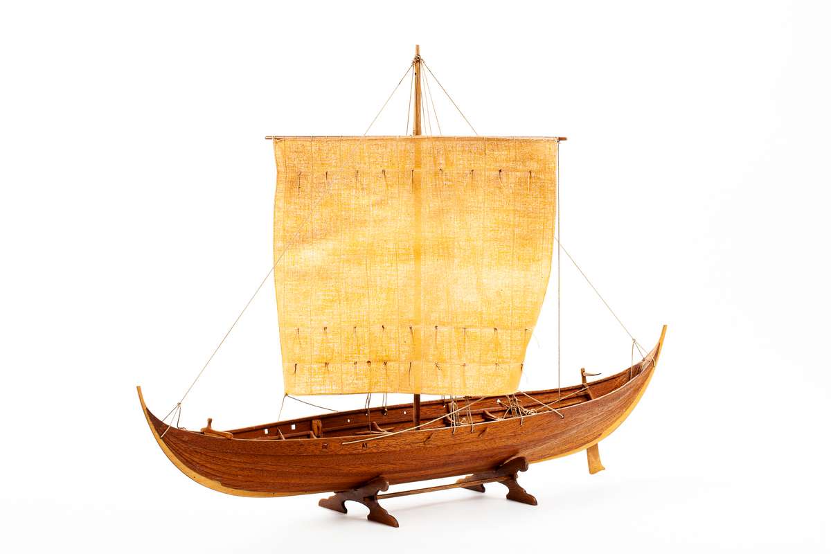 1:25 Roar Ege -Wooden hull