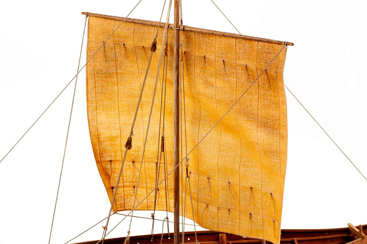 1:25 Roar Ege -Wooden hull