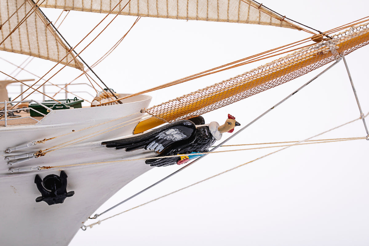 1:100 Esmeralda Special Edition -Wooden hull