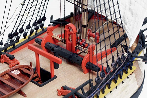 1:50 HMS Endeavour -Wooden hull