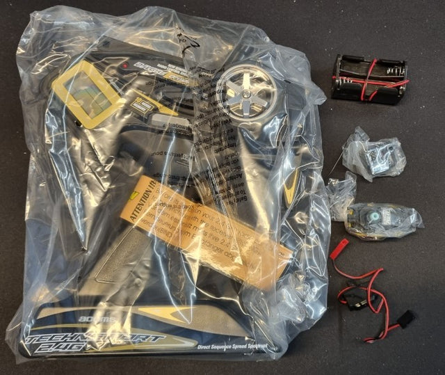 Acoms Technisport 2.4G - fjernbetjening m. servo modtager batteriboks