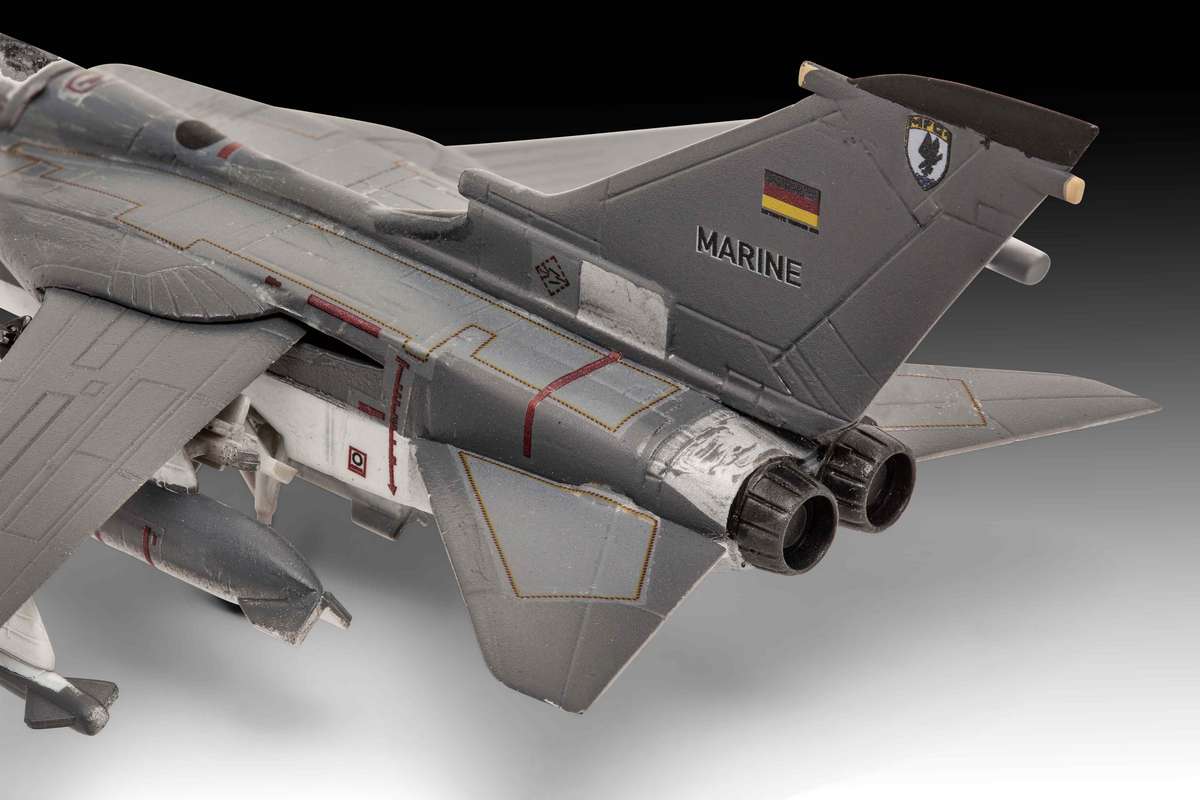 Model Set Panavia Tornado IDS/GR.1 1:144