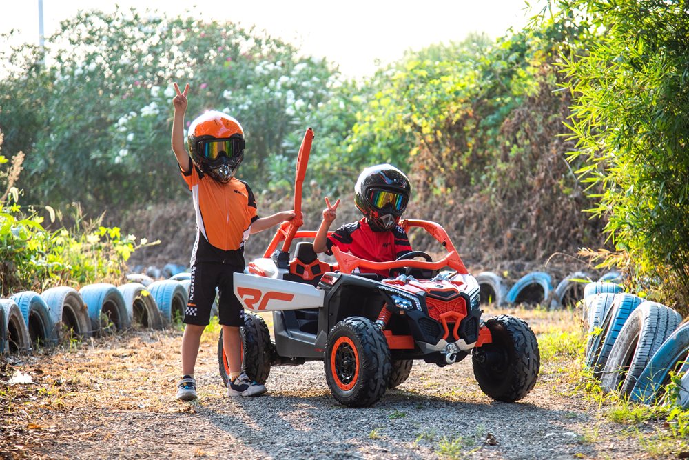 Can-Am Maverick UTV Elbil til Børn, 24V 4x200W