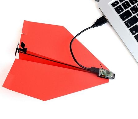 Fjernstyret papirflyver