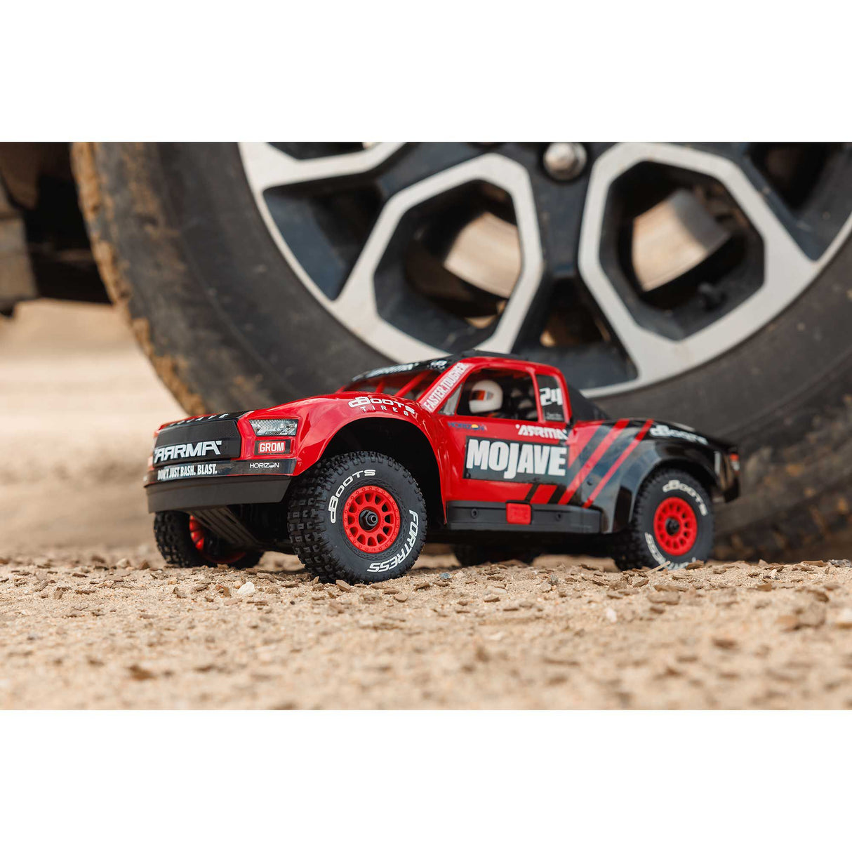 MOJAVE GROM 4x4 SMART Small Scale Desert Truck