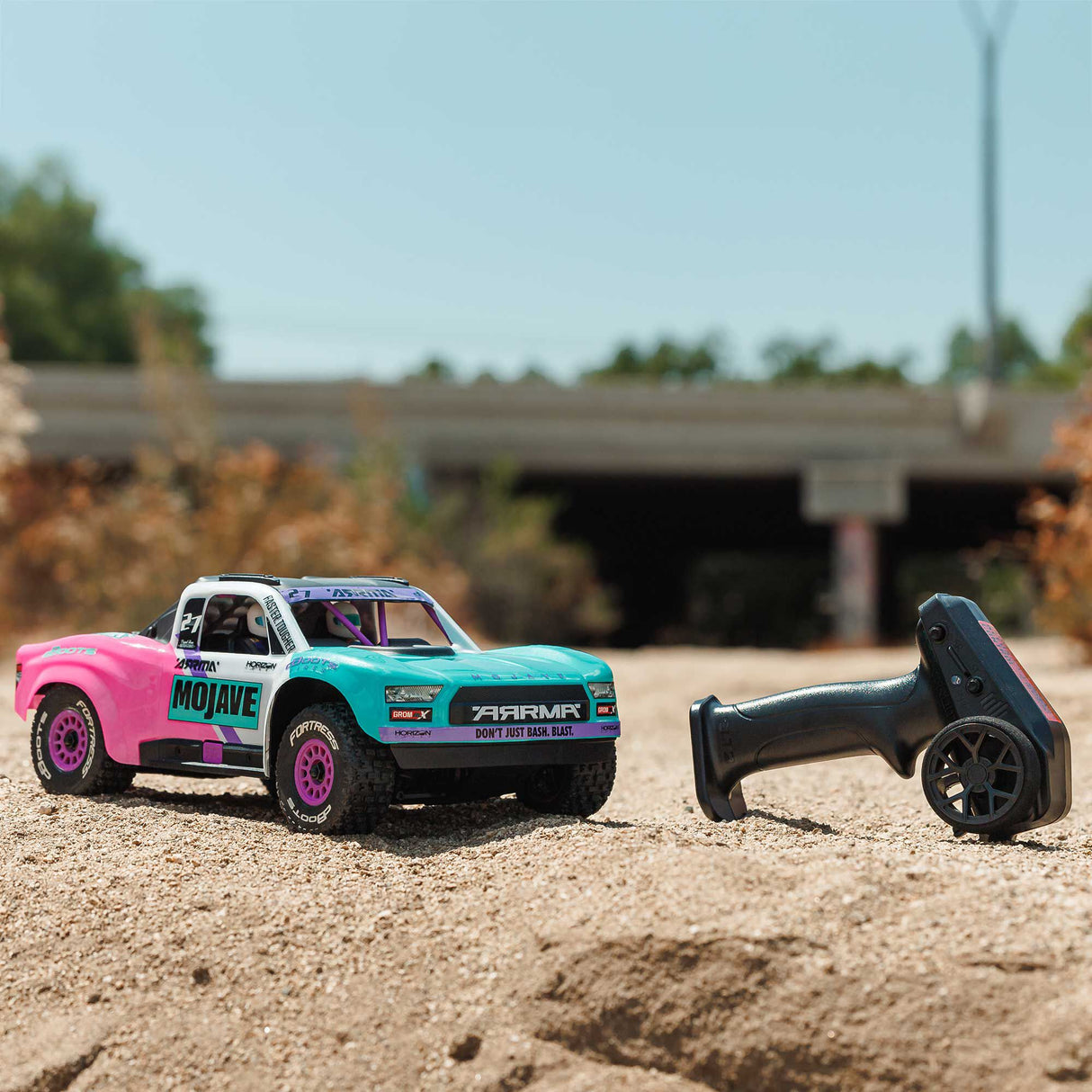 1/16 MOJAVE GROM 223S DSC 4X4 RTR Brushless Desert Truck (Battery & Charger Included), Teal