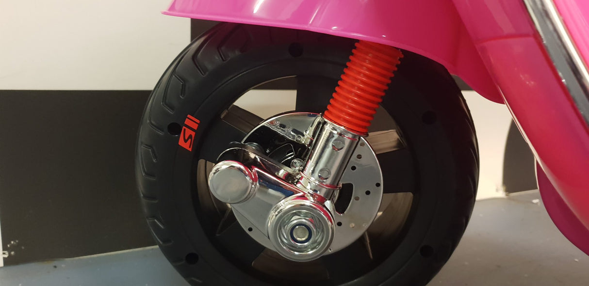 Vespa GTS children's scooter Pink 12 volts with windshield