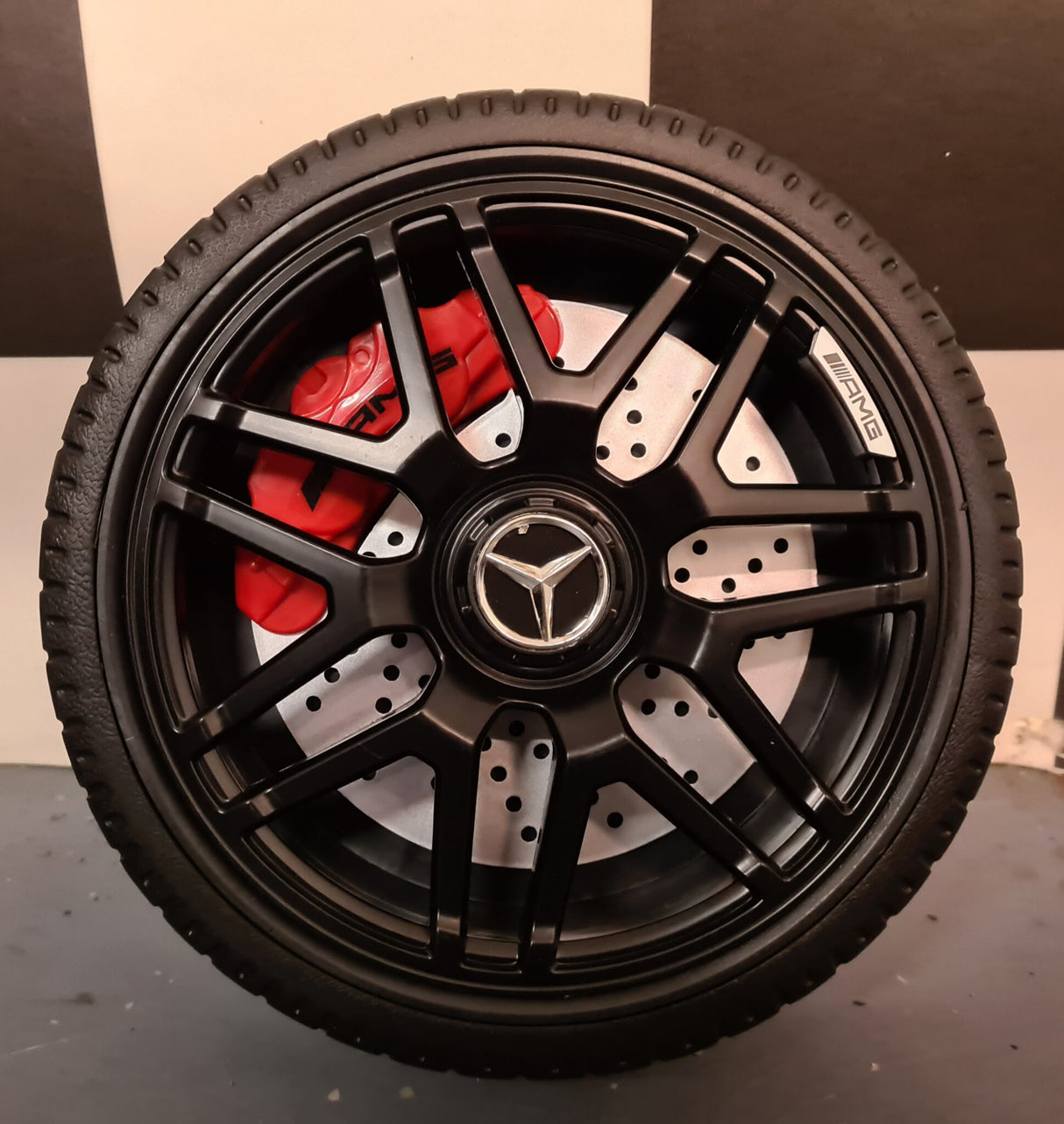 Børnebil batteri Mercedes GLC 63 12V metallic sølv 1 person