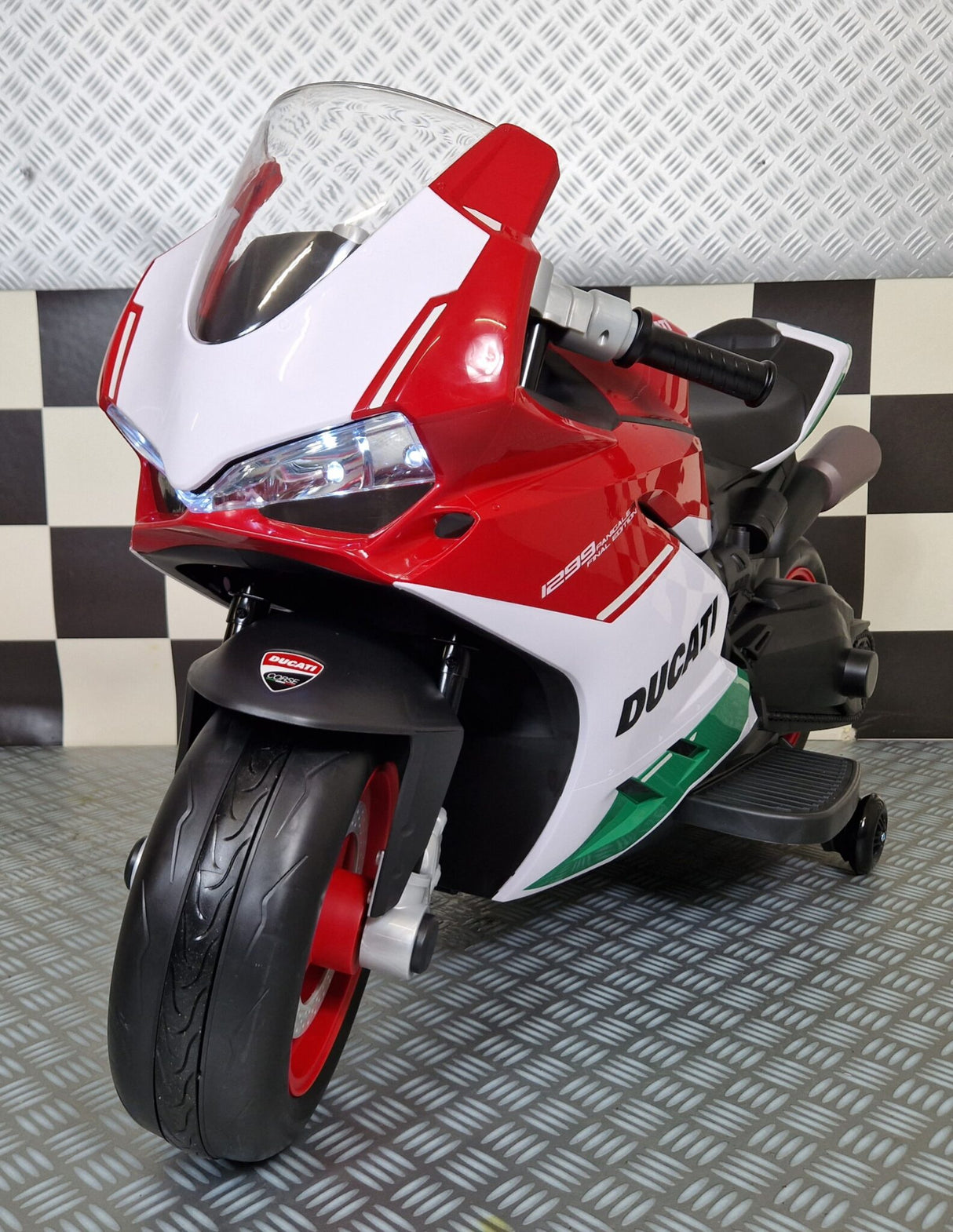 Electric children's motorcycle Ducati Panigale