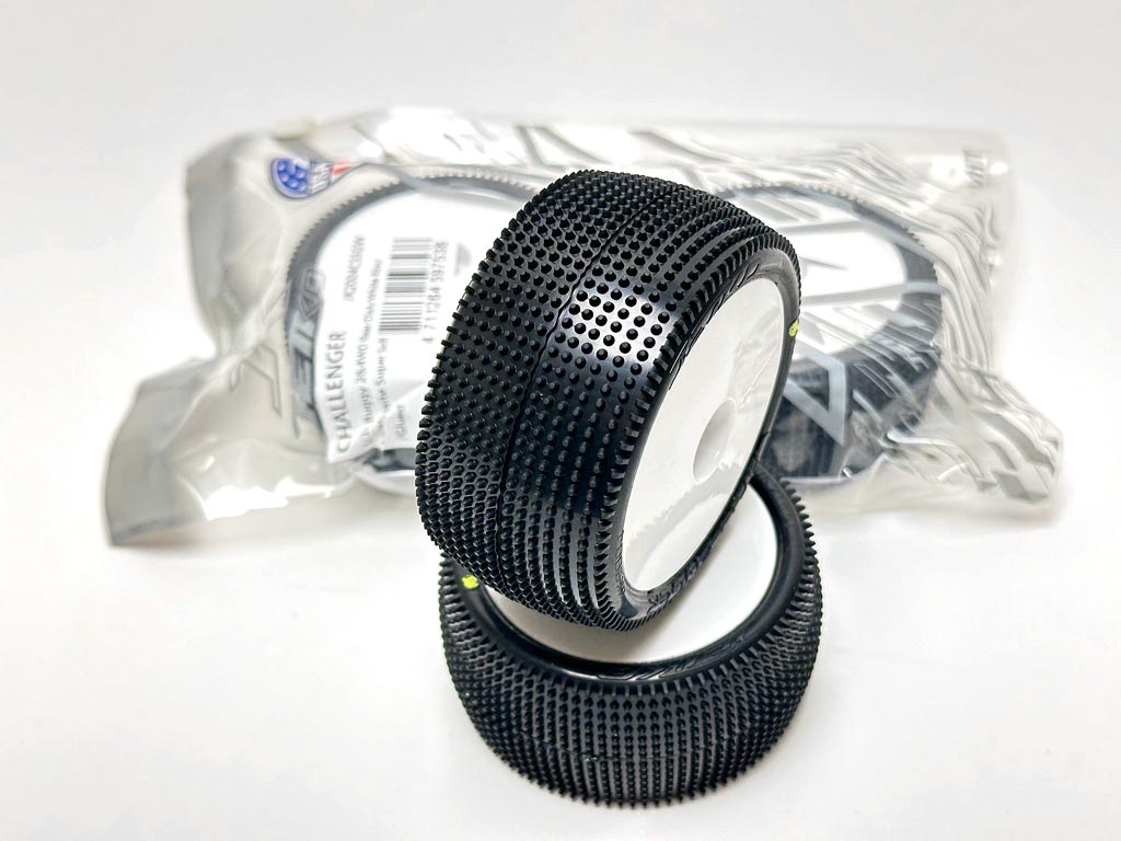 JETKO JK2004CSSGW - Jetko Challenger 2wd & 4wd 1:10 Buggy 2.2 RR Tyres White Wheel S.Soft