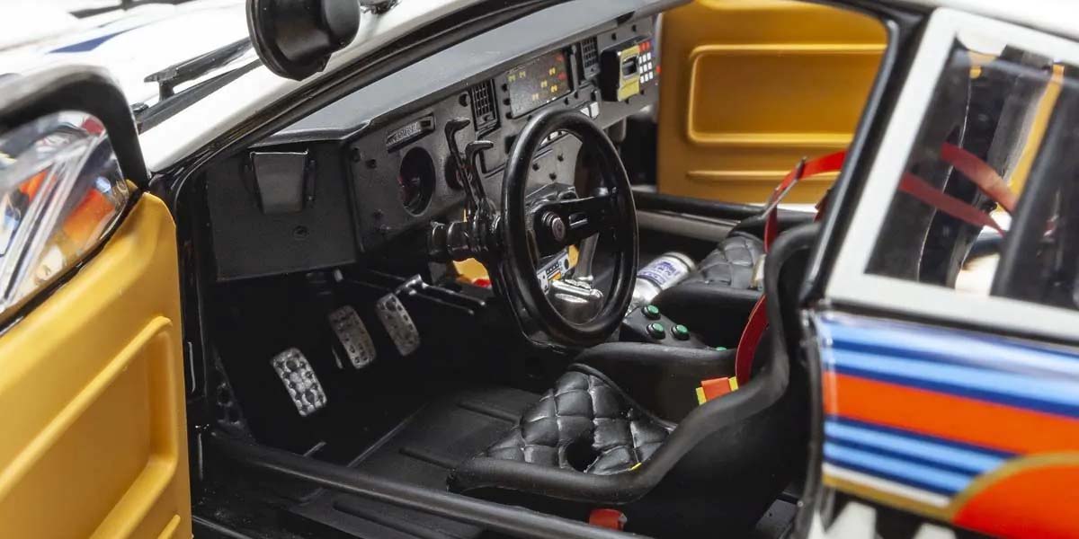 KYOSHO DIE CAST KS08306J - Kyosho 1:18 Lancia Rally 037 A.Bettega Safari Rally 1985 Nr.8