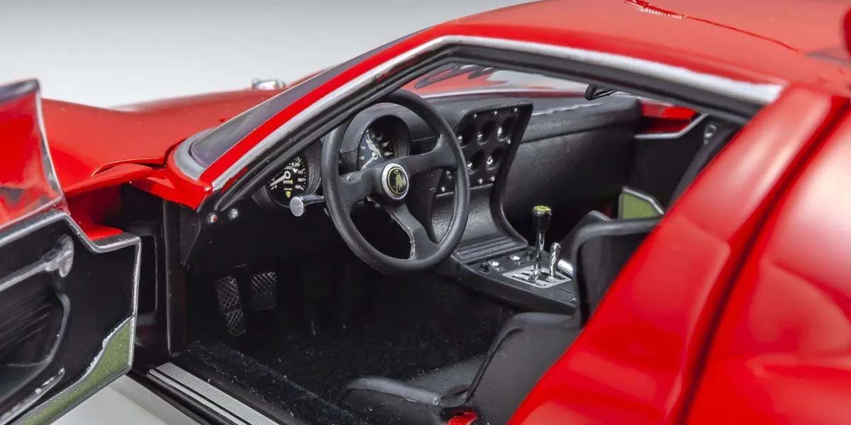 KYOSHO DIE CAST KS08319R - Kyosho 1:18 Lamborghini Miura SV 1970 Red-Black