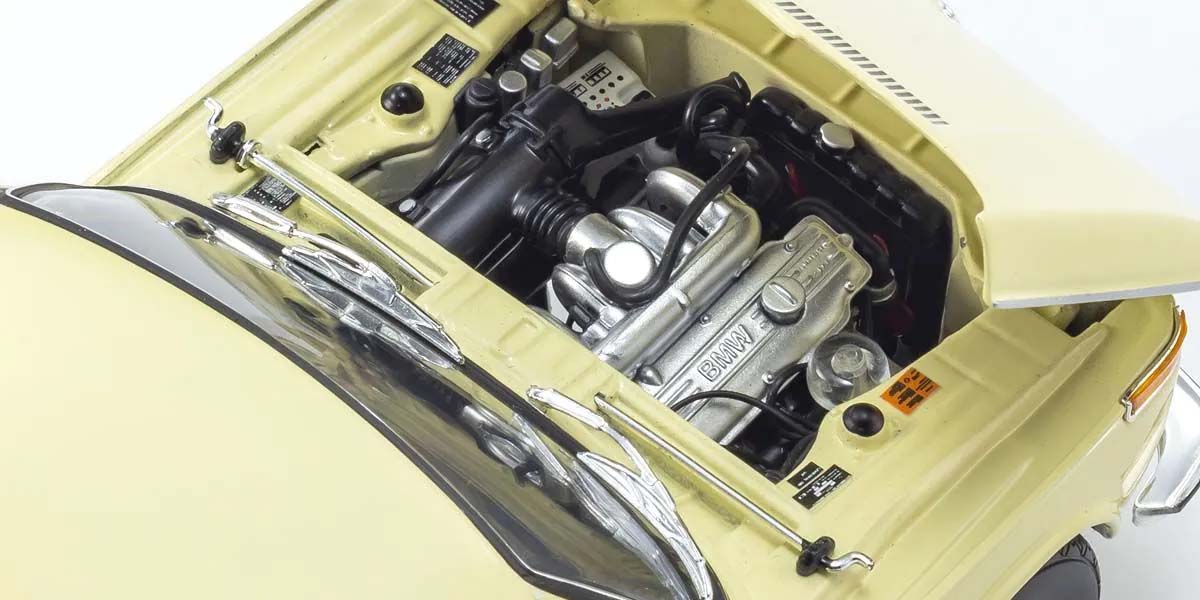 KYOSHO DIE CAST KS08543ML - Kyosho 1:18 BMW 2002 Tii 1972 Cream