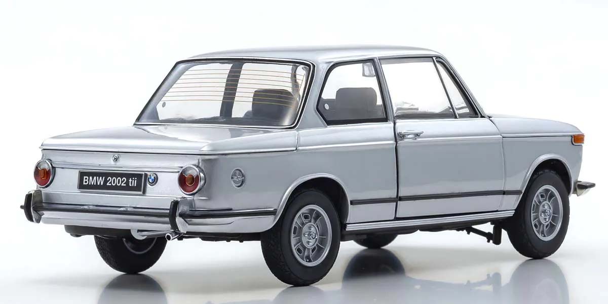 KYOSHO DIE CAST KS08543S - Kyosho 1:18 BMW 2002 Tii 1972 Silver