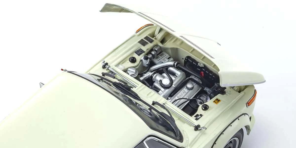 KYOSHO DIE CAST KS08544W - Kyosho 1:18 BMW 2002 Turbo 1974 White