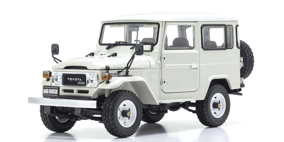 KYOSHO DIE CAST KS08971W - Kyosho 1:18 Toyota Land Cruiser 40 Van BJ42V 1980 White