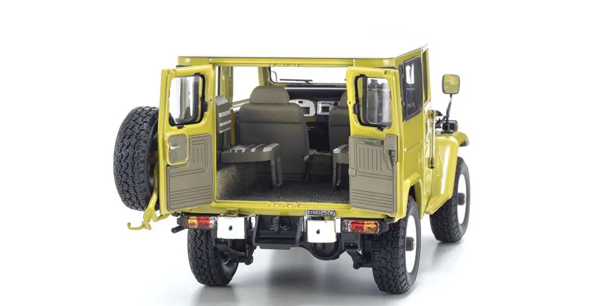 KYOSHO DIE CAST KS08971Y - Kyosho 1:18 Toyota Land Cruiser 40 Van BJ42V 1980 Yellow