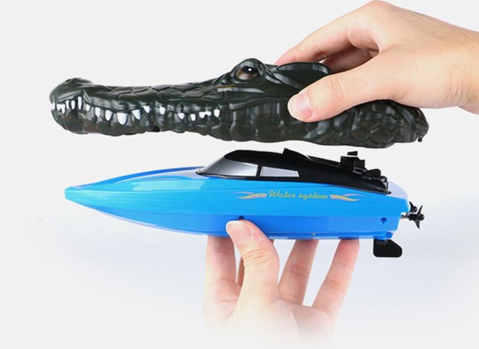 Fjernstyret krokodille-båd - skræm livet af din familie!
