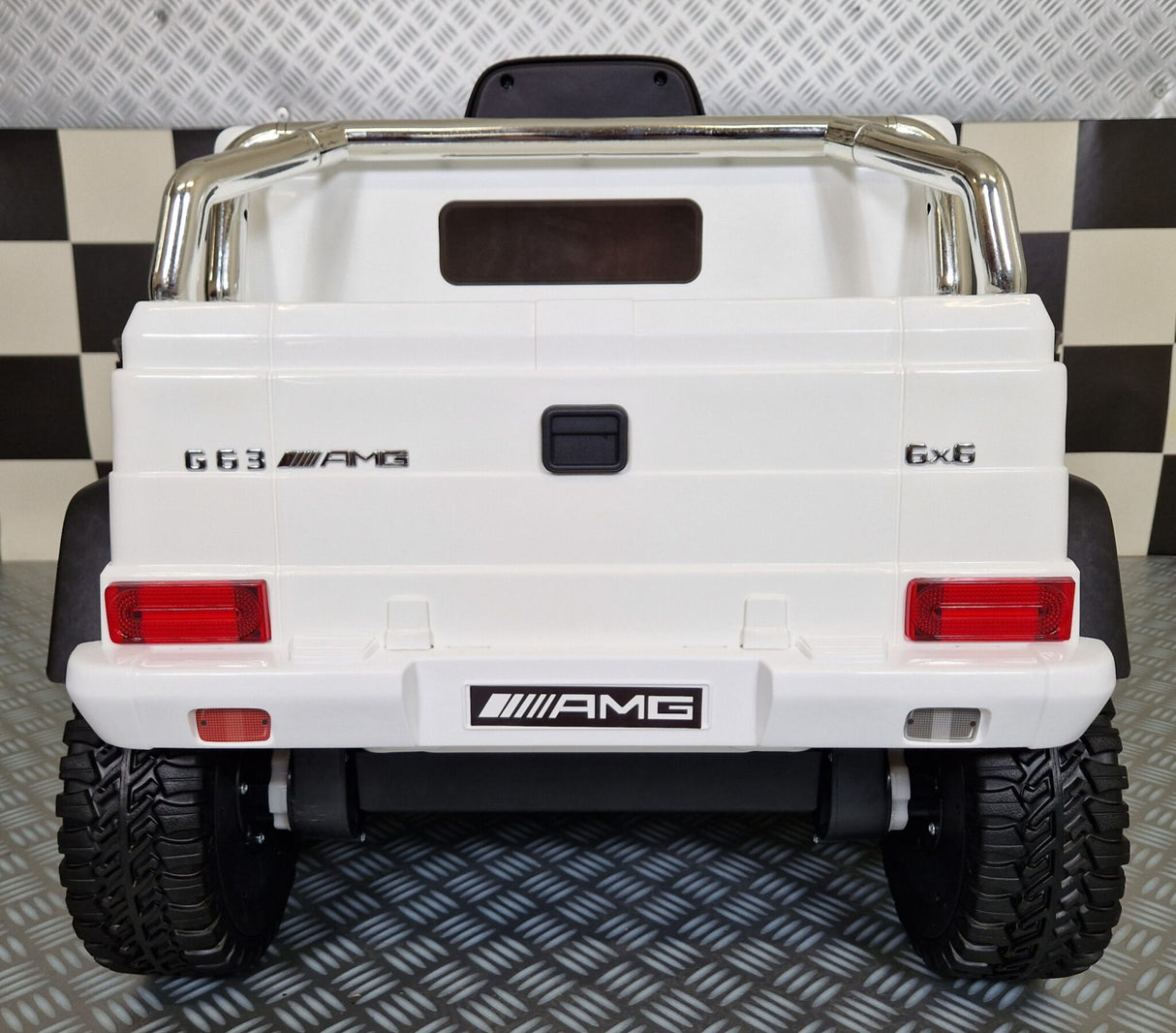 Children's car Mercedes G63 6x6 AMG 1 person white