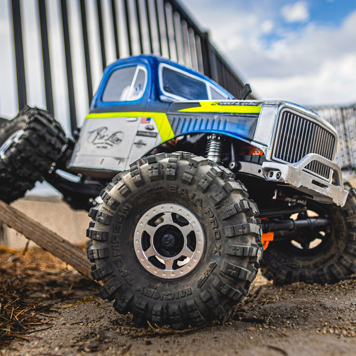 1/10 MT Baja Pro X Pred F/R 1.9 Crawler Tires (2)
