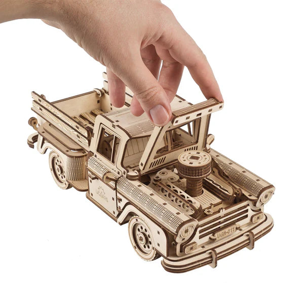 Ugears Pickup Lumberjack