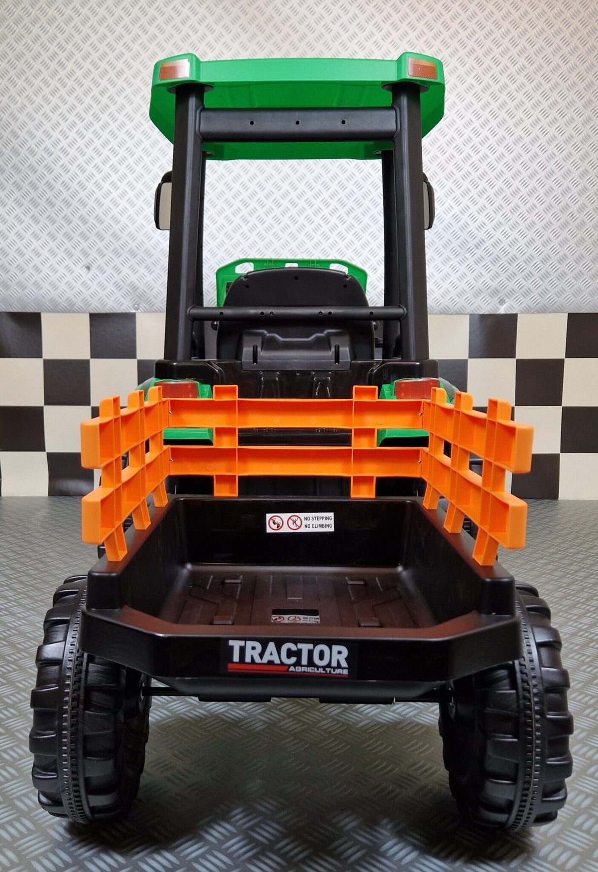 Børnetraktor 24 volt med anhænger