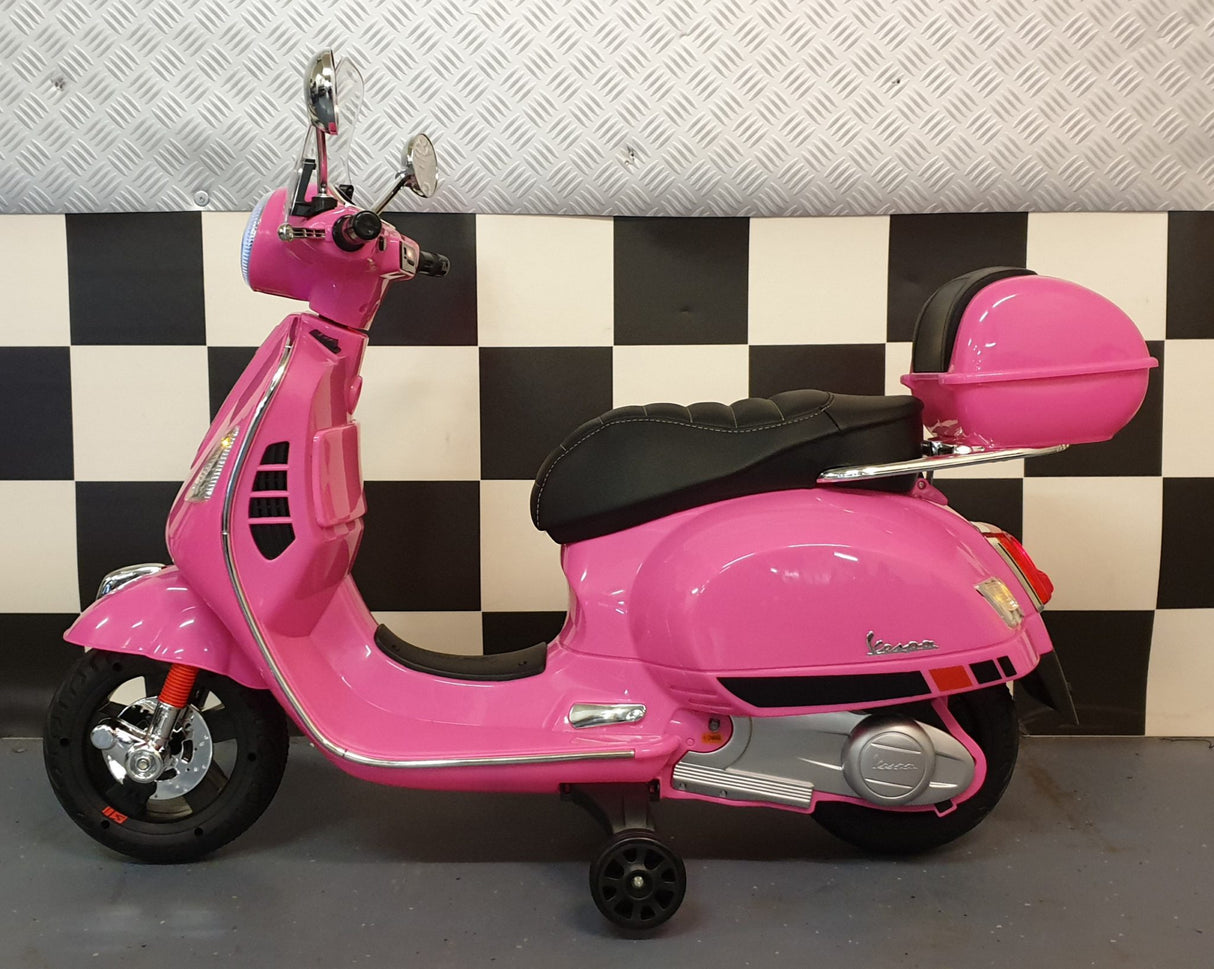 Vespa GTS children's scooter Pink 12 volts with windshield