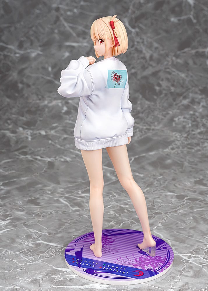 Lycoris Recoil PVC Statue 1/7 Chisato Nishikigi: Oversized Sweatshirt Ver. 25 cm