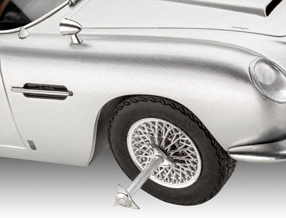 James Bond Advent Calendar Aston Martin DB5 1/24 Model Kit