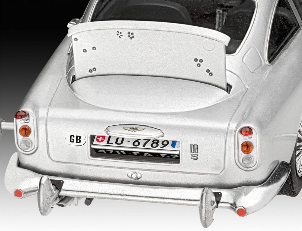 James Bond Advent Calendar Aston Martin DB5 1/24 Model Kit