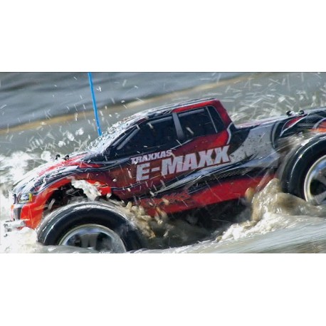 Traxxas E-maxx Monster truck